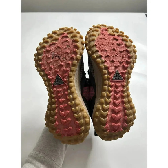 Nike Shoes Mens 4 Womens 6 ACG Mountain Fly Low Flash Crimson Trail Running - Picture 6 of 9